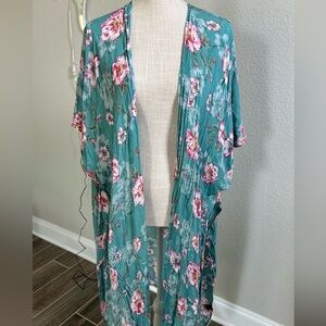 TORRID OVERSIZED HAWAIIAN STYLE CARDIGAN